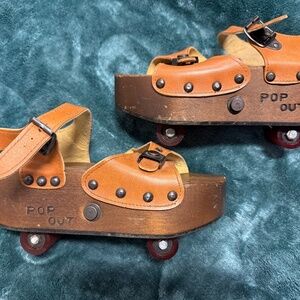 Pop Out Vintage Rollerskate Clogs
